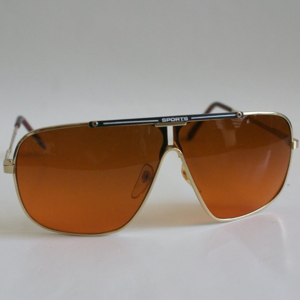 NWT True Vintage "Sports" logo top bar Navigator w/true blue blocker sunglasses